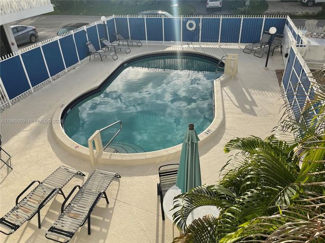 11685 Canal Dr 205, North Miami, FL 33181