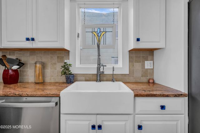 81 Pinckney Road, Red Bank, NJ 07701