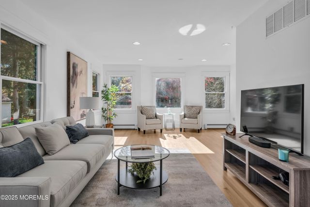 81 Pinckney Road, Red Bank, NJ 07701