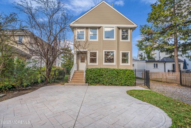 81 Pinckney Road, Red Bank, NJ 07701