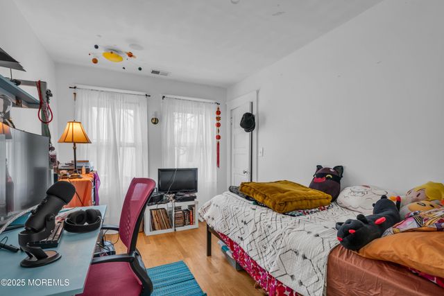 81 Pinckney Road, Red Bank, NJ 07701