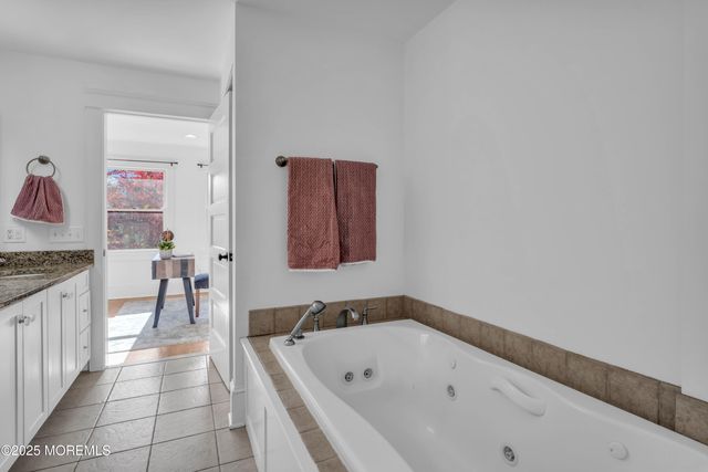 81 Pinckney Road, Red Bank, NJ 07701