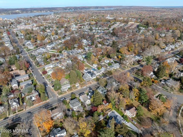 81 Pinckney Road, Red Bank, NJ 07701