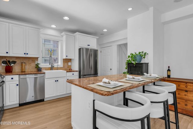 81 Pinckney Road, Red Bank, NJ 07701