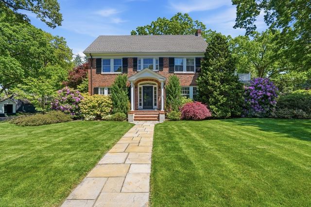 80 Hollingsworth Ave, Braintree, MA 02184