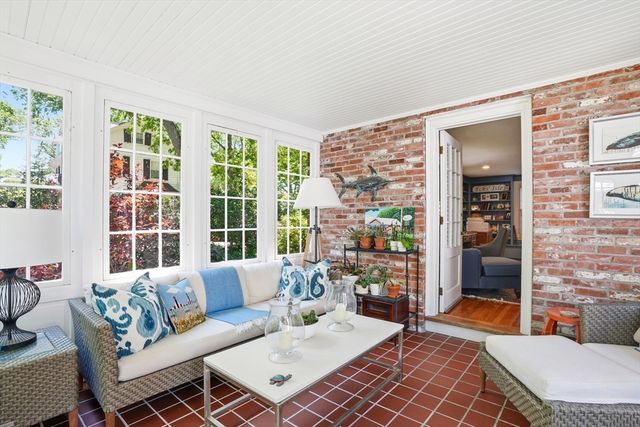 80 Hollingsworth Ave, Braintree, MA 02184