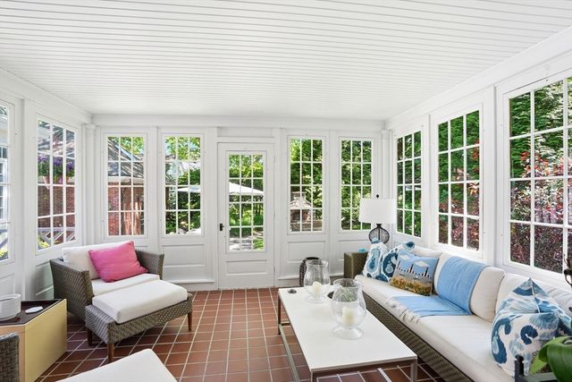 80 Hollingsworth Ave, Braintree, MA 02184