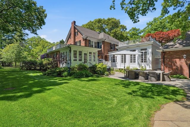80 Hollingsworth Ave, Braintree, MA 02184