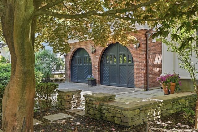 80 Hollingsworth Ave, Braintree, MA 02184