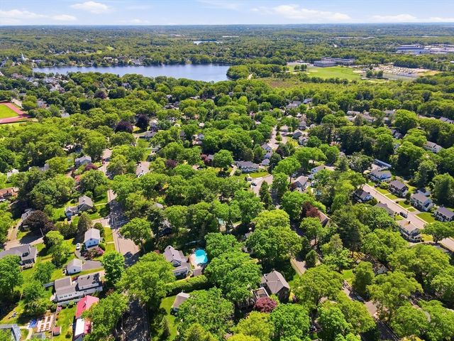 80 Hollingsworth Ave, Braintree, MA 02184