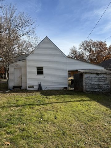 306 N Cleveland Avenue, Sherman, TX 75090