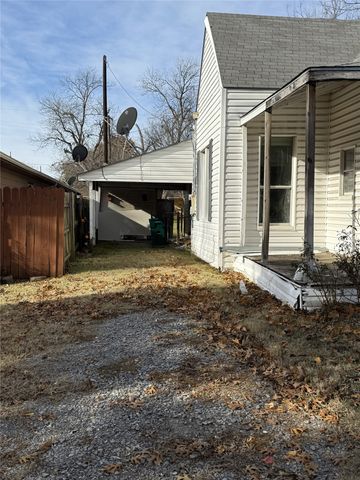 306 N Cleveland Avenue, Sherman, TX 75090