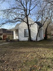 306 N Cleveland Avenue, Sherman, TX 75090