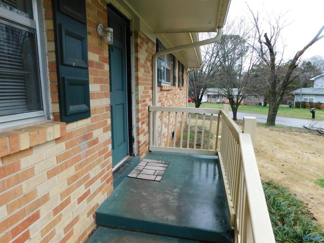 3104 Cumbress Circle NW, Huntsville, AL 35810
