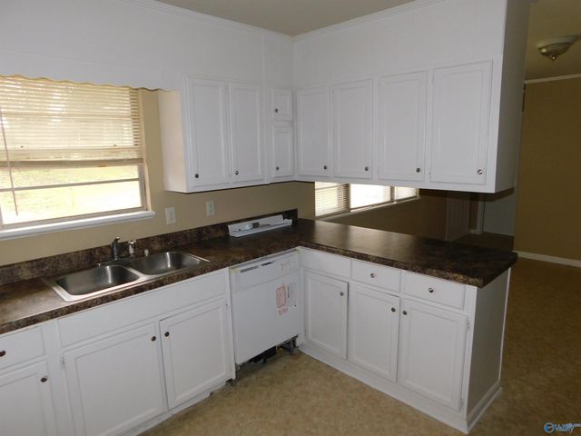 3104 Cumbress Circle NW, Huntsville, AL 35810