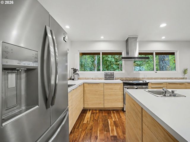 72691 E VILLAGE LOOP Rd, Rhododendron, OR 97049
