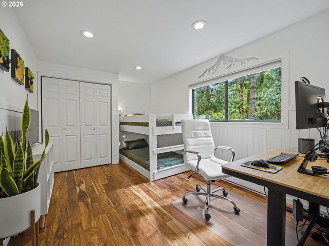 72691 E VILLAGE LOOP Rd, Rhododendron, OR 97049