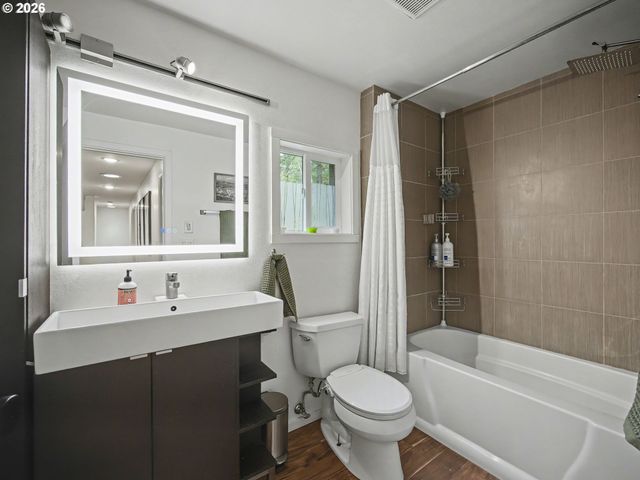 72691 E VILLAGE LOOP Rd, Rhododendron, OR 97049