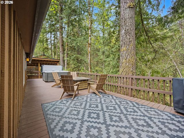 72691 E VILLAGE LOOP Rd, Rhododendron, OR 97049