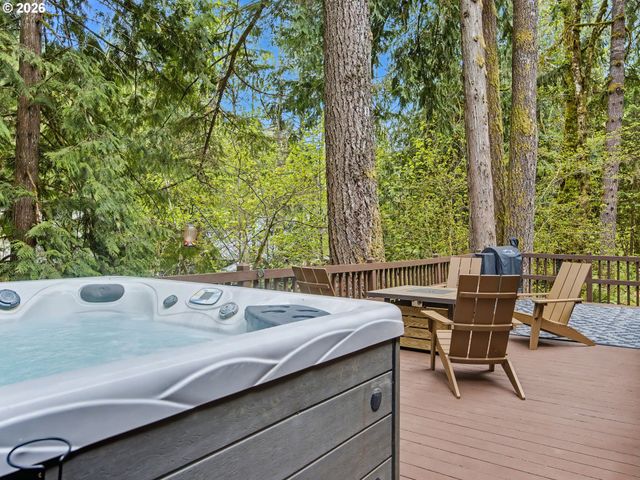 72691 E VILLAGE LOOP Rd, Rhododendron, OR 97049