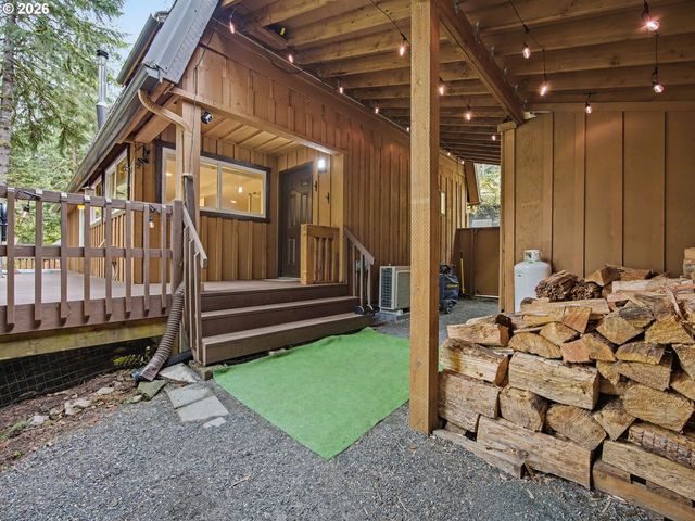 72691 E VILLAGE LOOP Rd, Rhododendron, OR 97049