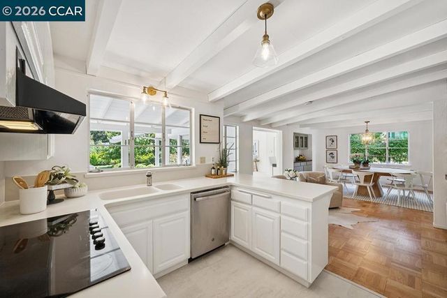 3435 Black Hawk Rd, Lafayette, CA 94549