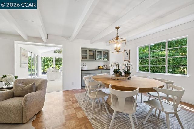 3435 Black Hawk Rd, Lafayette, CA 94549