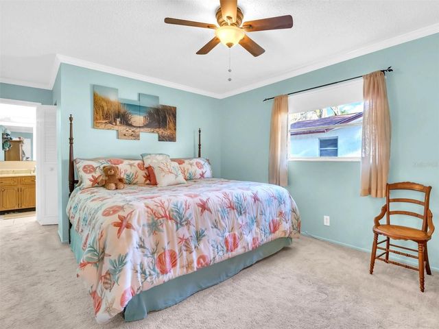 811 HELMSMAN WAY, Palm Harbor, FL 34685