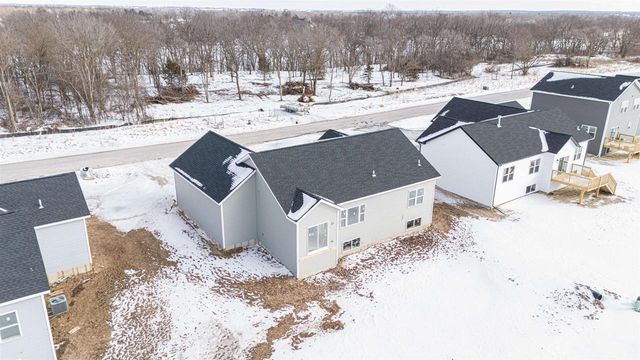 2380 Pow Wow Trail, Beloit, WI 53511