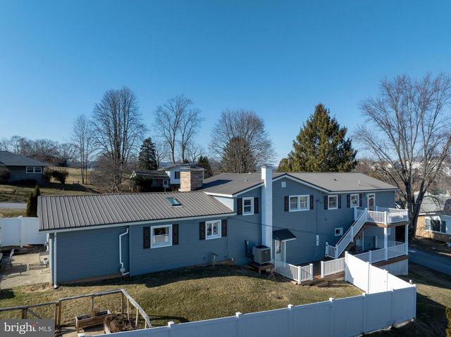 124 WEST ST, Pleasant Gap, PA 16823
