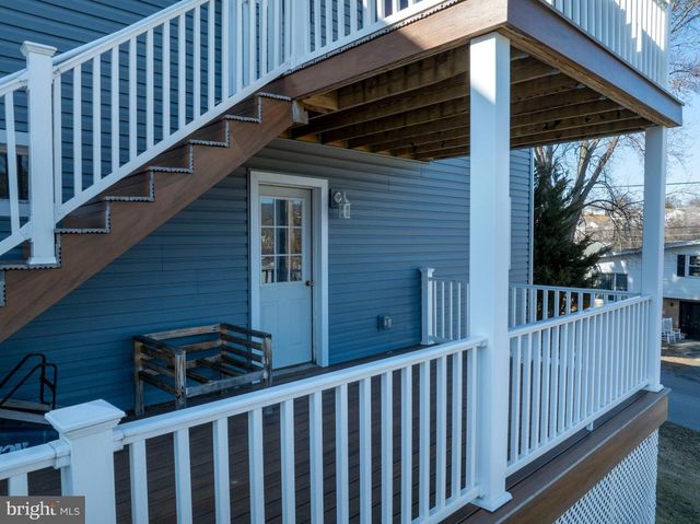 124 WEST ST, Pleasant Gap, PA 16823