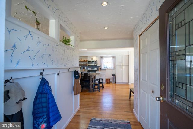 124 WEST ST, Pleasant Gap, PA 16823