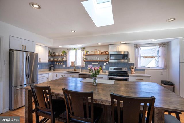 124 WEST ST, Pleasant Gap, PA 16823