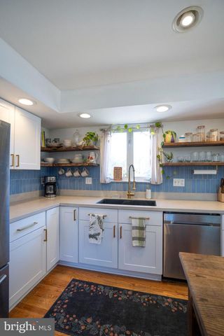 124 WEST ST, Pleasant Gap, PA 16823