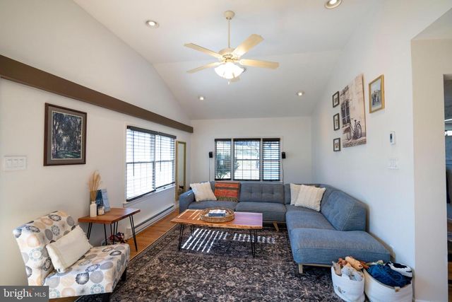 124 WEST ST, Pleasant Gap, PA 16823