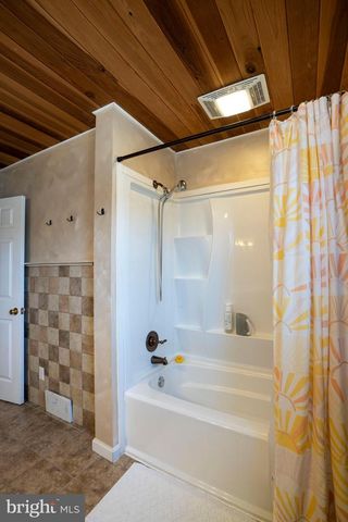 124 WEST ST, Pleasant Gap, PA 16823