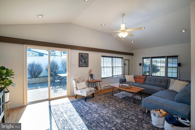 124 WEST ST, Pleasant Gap, PA 16823