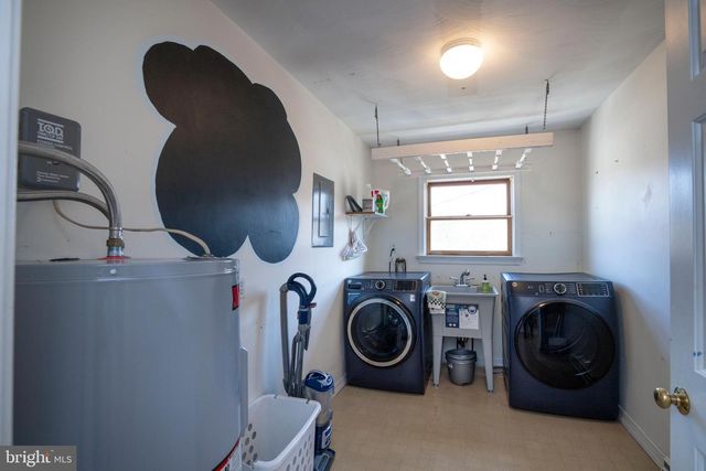 124 WEST ST, Pleasant Gap, PA 16823