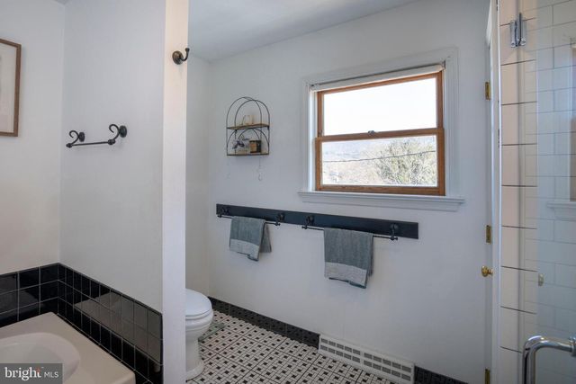 124 WEST ST, Pleasant Gap, PA 16823