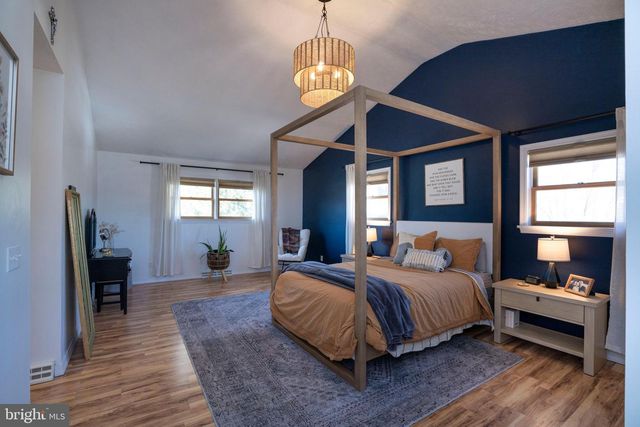 124 WEST ST, Pleasant Gap, PA 16823