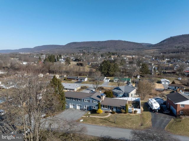 124 WEST ST, Pleasant Gap, PA 16823