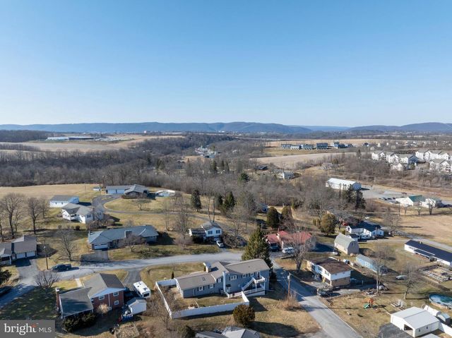 124 WEST ST, Pleasant Gap, PA 16823