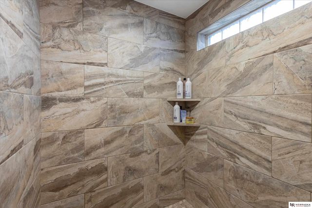 2801 W Peach Street, Lincoln, NE 68522