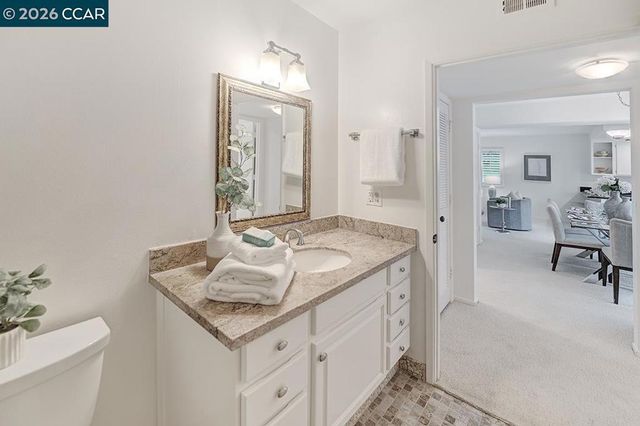 1517 Oakmont Dr 1, Walnut Creek, CA 94595