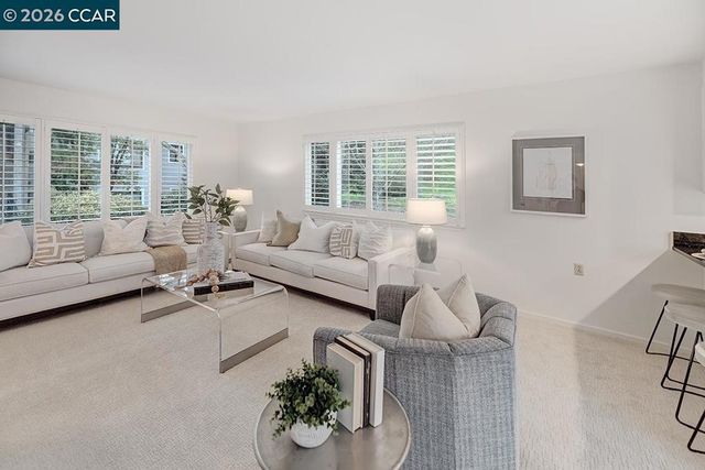 1517 Oakmont Dr 1, Walnut Creek, CA 94595