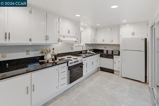 1517 Oakmont Dr 1, Walnut Creek, CA 94595