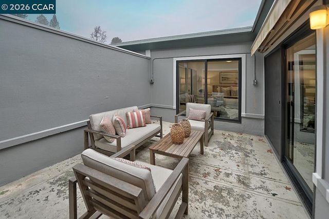 1517 Oakmont Dr 1, Walnut Creek, CA 94595