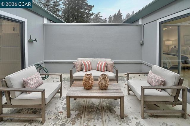 1517 Oakmont Dr 1, Walnut Creek, CA 94595