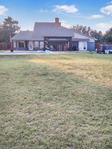 12 Cliff Drive, Mineral Wells, TX 76067