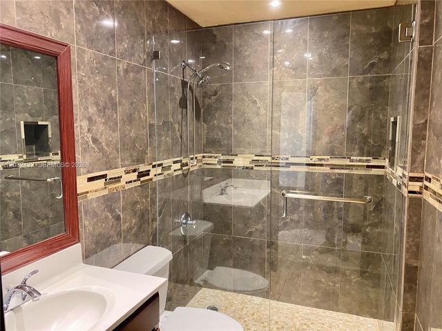 8800 NW 107th Court 110, Doral, FL 33178